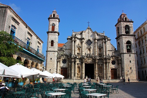 Nejkrásnější havanské náměstí Plaza de la Catedral